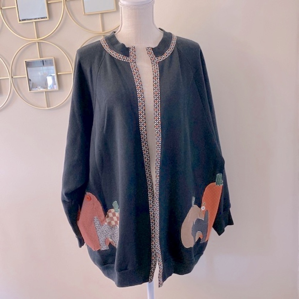 Just my size unique vintage woman’s Halloween Cartigan sweater open front 3X